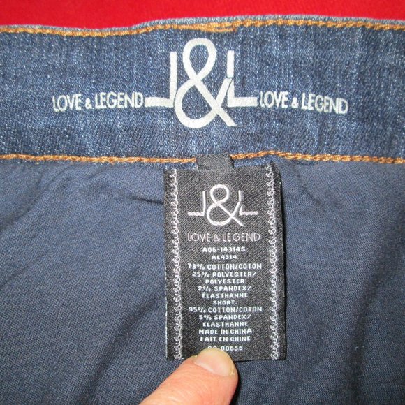 Love & Legend Denim Skorts - Picture 3 of 4